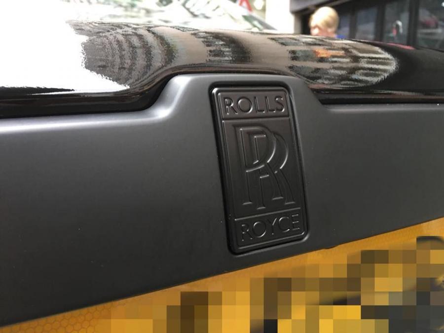 Логотип Rolls-Royce Ghost by Impressive Wrap 2018 года  (JP) (фото 4 из 10)